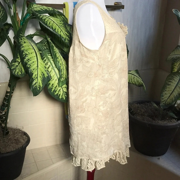 Forever 21 cream Boho dress with lace trim - Picture 3 of 8